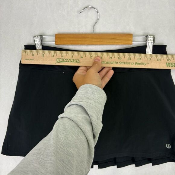Lululemon Black Ruffle Back Run Speed Athletic Tennis Skort Size 6 - Picture 5 of 10
